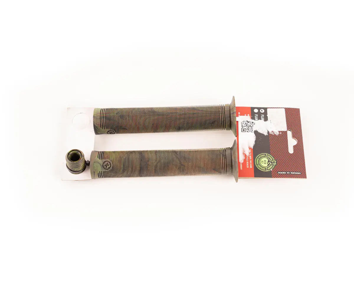 Salt Plus Xl Grip Flanged Camo 1