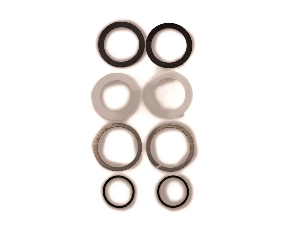 Chris King Seal & Snap-Ring Kit - For Front R45 Hub 1