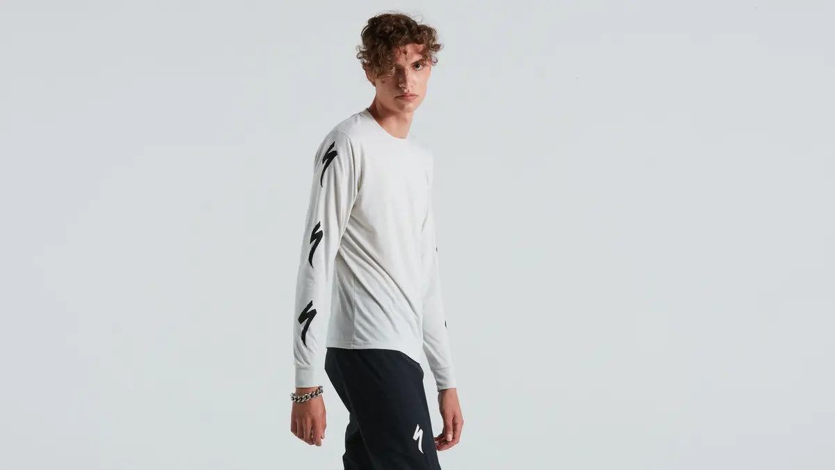 Specialized Reign Long Sleeve T-Shirt 1