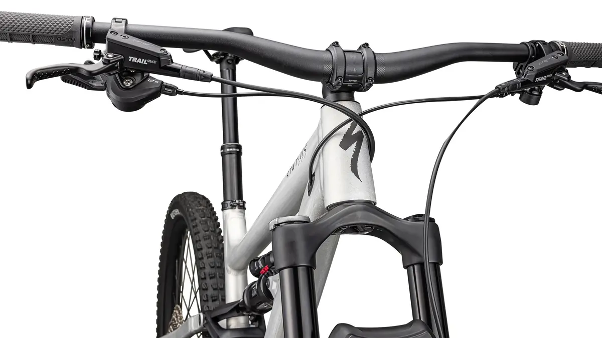2025 Specialized Status 2 140 8