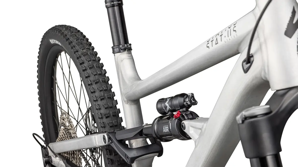 2025 Specialized Status 2 140 10