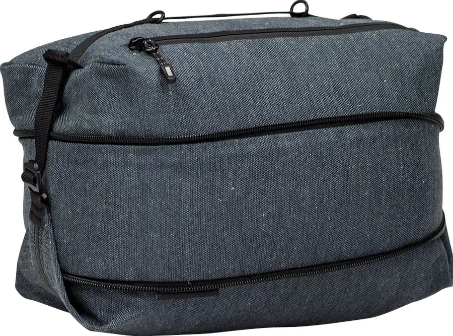 Grand Trunk Atom Weekender Compression Cube 1