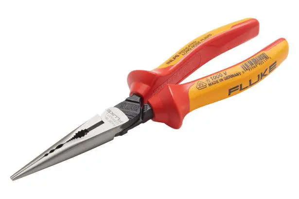 Fluke Inlp8 Insulated Long Nose With Side Cutter And Gripping Zones, 1000V 1