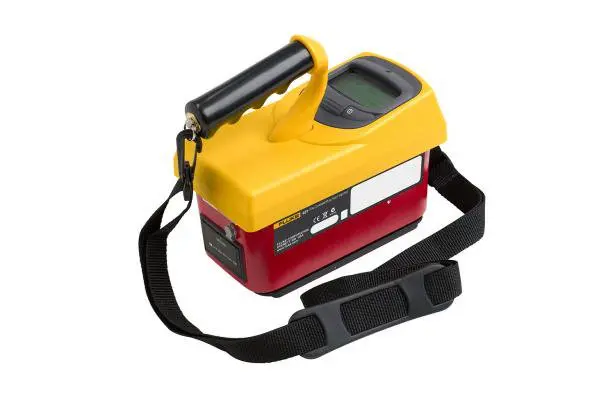 Fluke 481-Desi Radiation Survey Meter (Item No. 4022258) 1