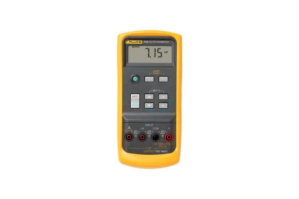 Fluke Fluke-715 Volt/ Ma Loop Calibrator (Item No. 620101) 1