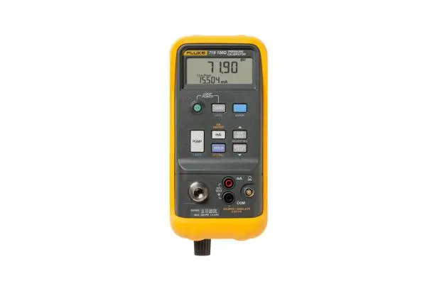 Fluke Fluke-719 Electric Pressure Calibrator (Item No. 3315332, 3315344) 1