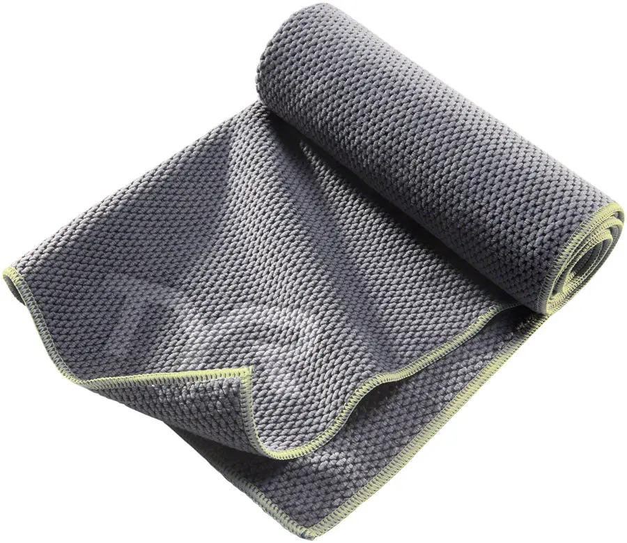 Tyr Hyper-Dry Sport Towel 1