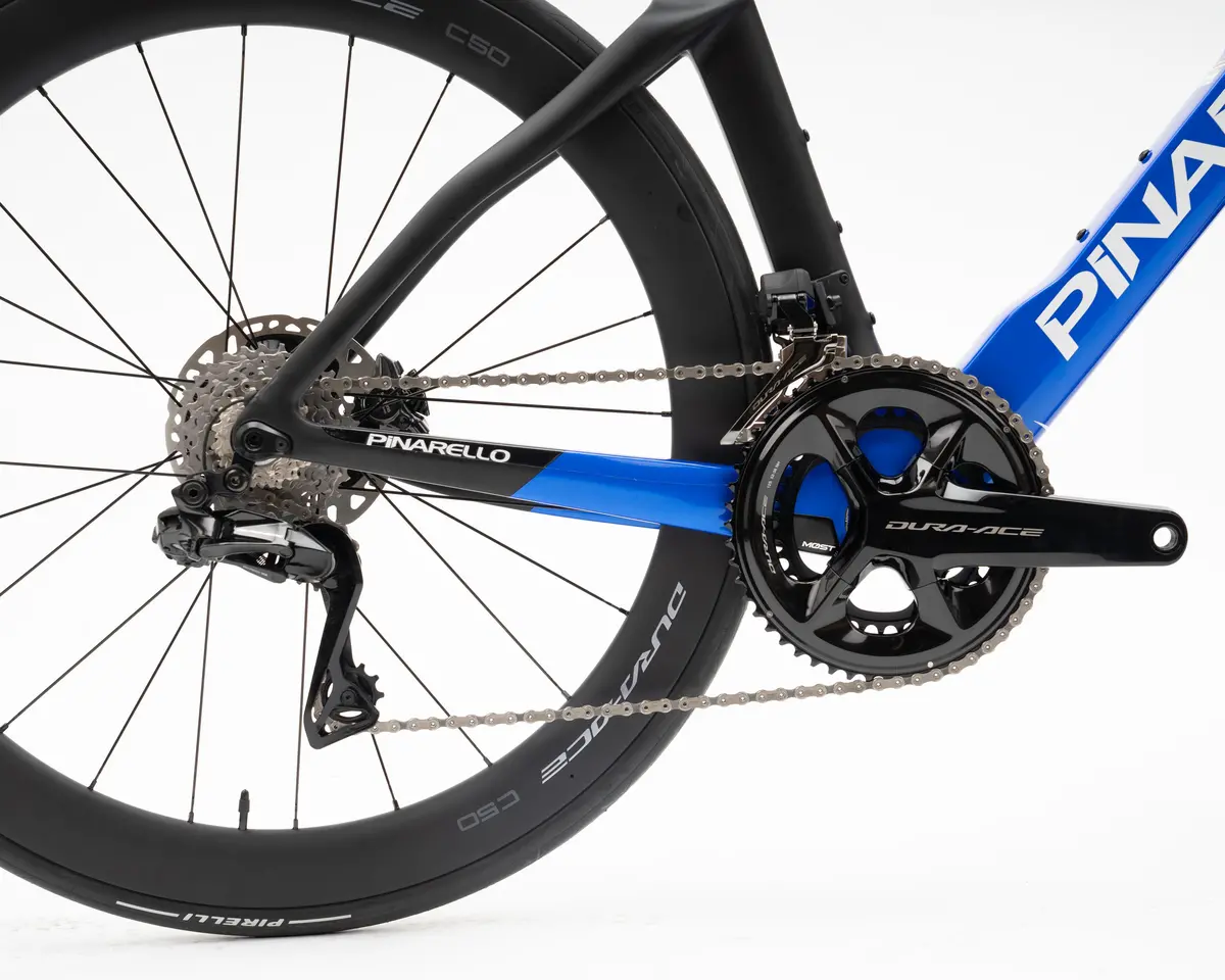 2023 Pinarello Dogma F Disc Dadi2 Electric Blue 2