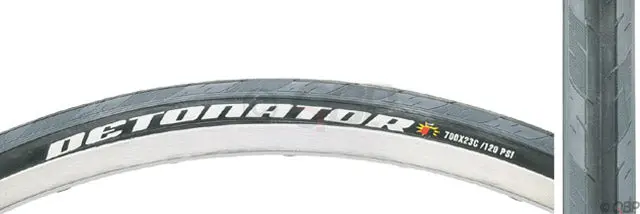 Maxxis Detonator 4