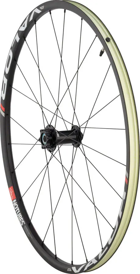 Stan's No Tubes Valor Wheelset 1