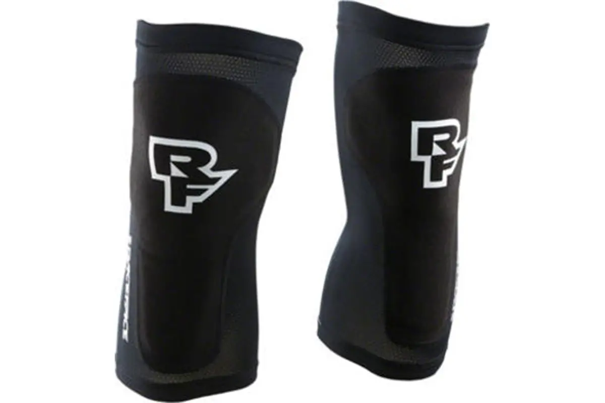 Raceface Charge Leg Guard Blk Sm 1