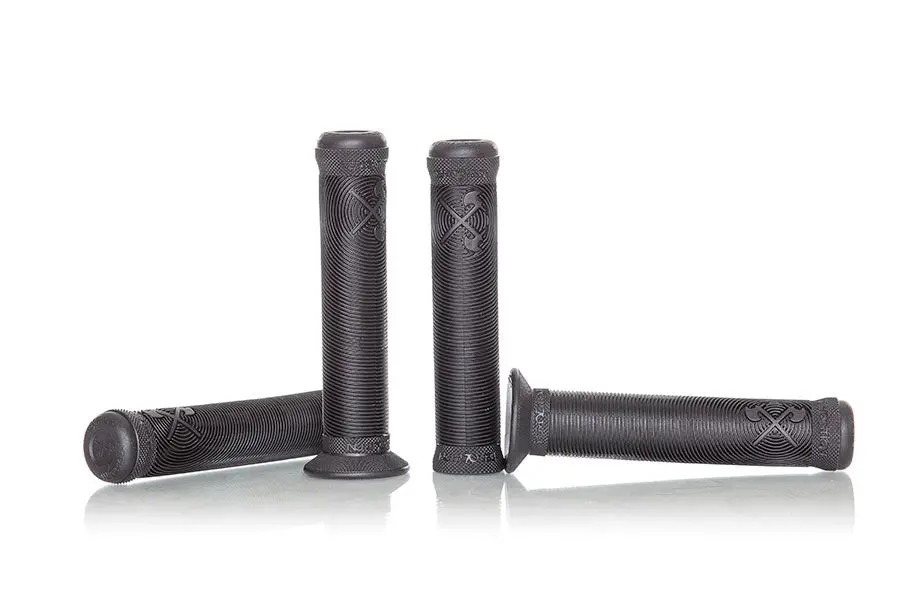 Demolition Axes Grip 1