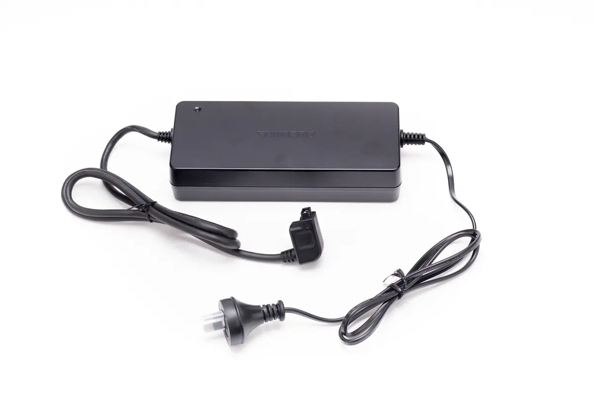 Shimano Steps Battery Charger(4A) Ec-E6000-4X, Built In  Ac Power For Australia/New Zealand W/Opkg 1