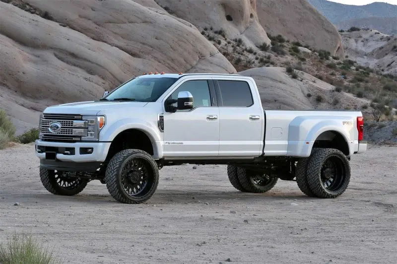 Fabtech 6-Inch 4-Link Lift System With Coilovers And Stealth Shocks For 2019–2020 Ford F-450/F-550 4Wd Diesel 2